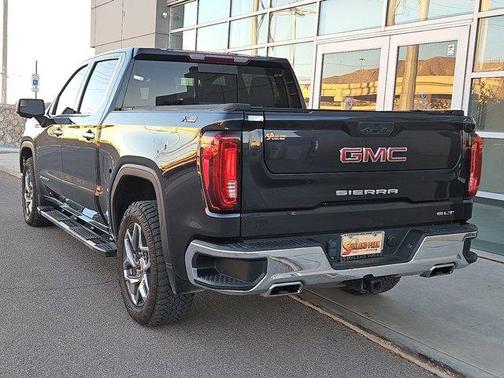 2022 GMC Sierra 1500 SLT