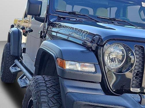 2020 Jeep Gladiator Sport