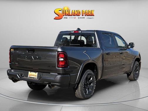 Granite Crystal Clearcoat Metallic 2026 RAM 1500 Big Horn/Lone Star