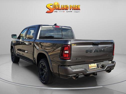 Granite Crystal Clearcoat Metallic 2026 RAM 1500 Big Horn/Lone Star