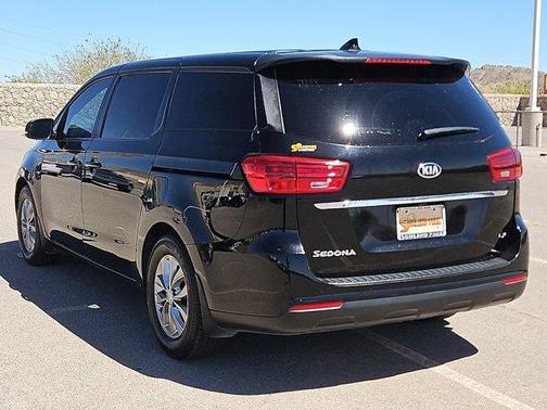 2021 Kia Sedona LX