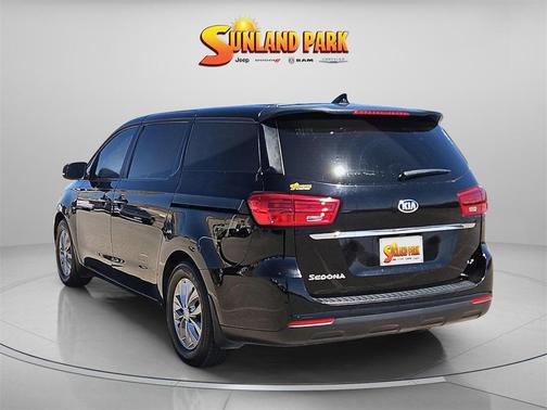 2021 Kia Sedona LX