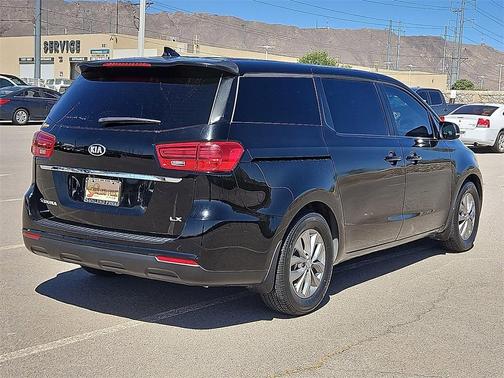 2021 Kia Sedona LX