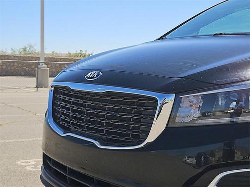 2021 Kia Sedona LX