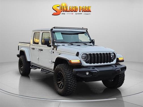 2025 Jeep Gladiator Sport