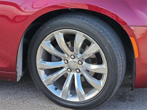 2018 Chrysler 300 Touring