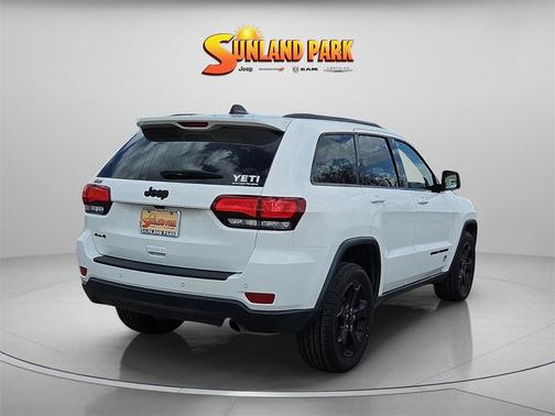 2021 Jeep Grand Cherokee Laredo