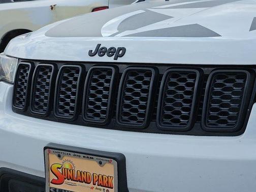 2021 Jeep Grand Cherokee Laredo