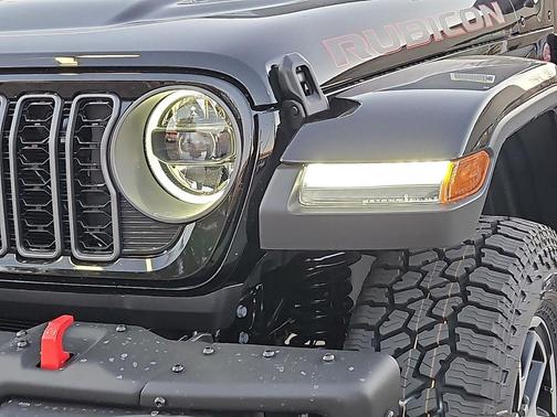 Black Clearcoat 2026 Jeep Gladiator Rubicon