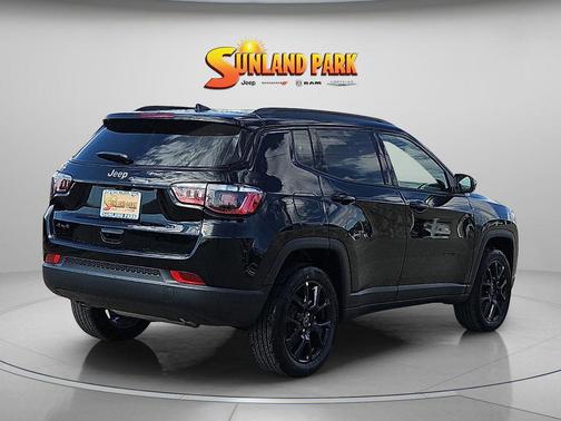 Diamond Black 2026 Jeep Compass Latitude