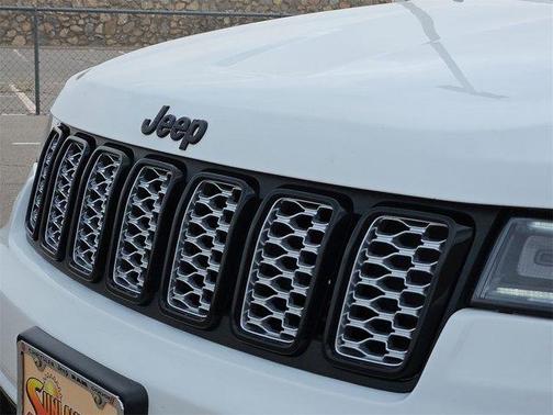 2022 Jeep Grand Cherokee WK Laredo