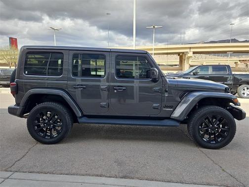 2021 Jeep Wrangler Unlimited Sahara Altitude