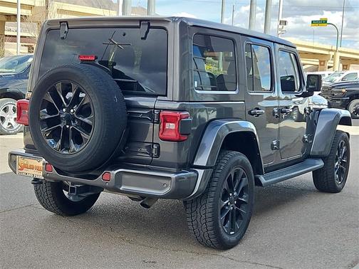 2021 Jeep Wrangler Unlimited Sahara Altitude