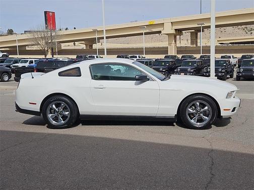 2010 Ford Mustang V6