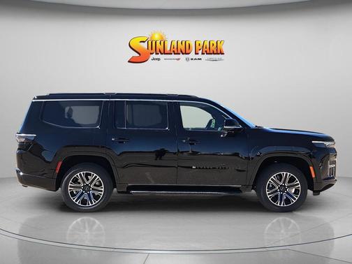 Gloss Black 2026 Jeep Grand Wagoneer Base