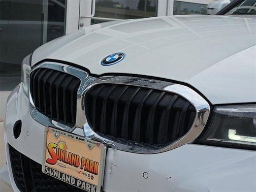 2022 BMW 330e 330e