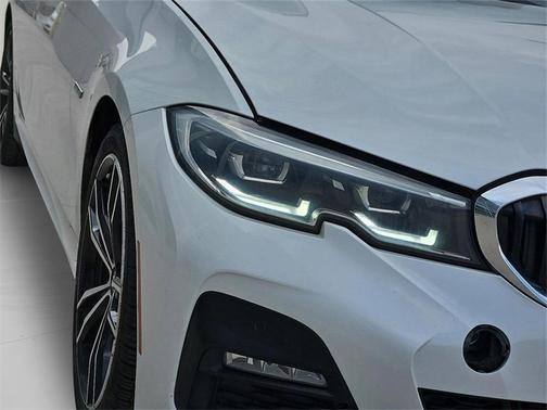 2022 BMW 330e 330e