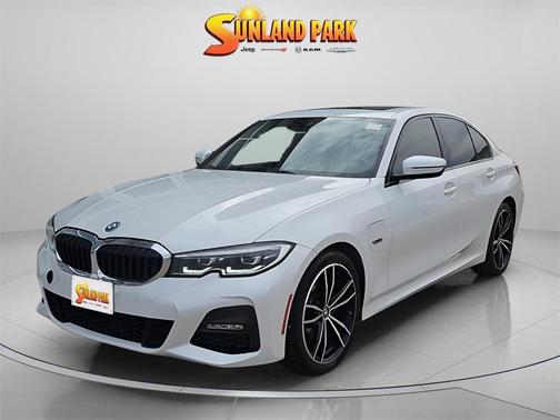 2022 BMW 330e 330e