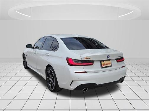 2022 BMW 330e 330e