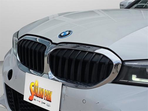 2022 BMW 330e 330e