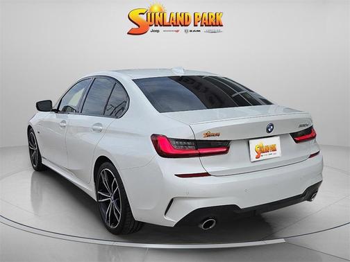 2022 BMW 330e 330e