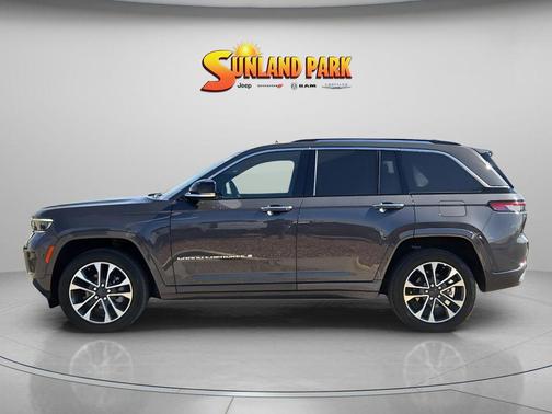 Metallic 2023 Jeep Grand Cherokee Overland