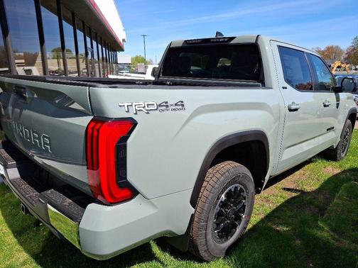 Lunar 2026 Toyota Tundra SR5