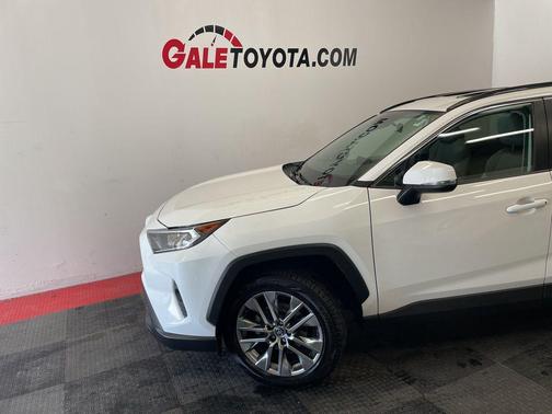 2019 Toyota RAV4 XLE Premium
