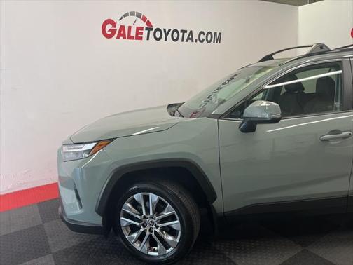 2022 Toyota RAV4 XLE Premium