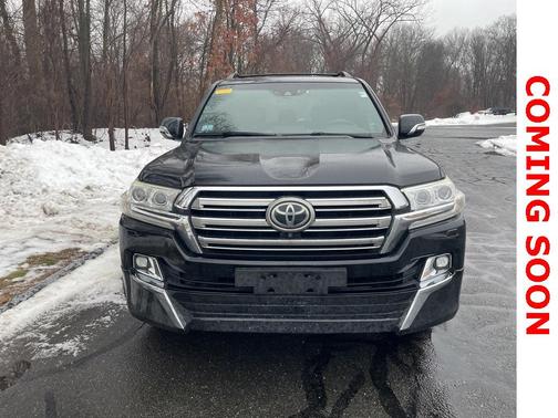 2017 Toyota Land Cruiser Base