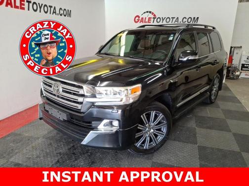 2017 Toyota Land Cruiser Base