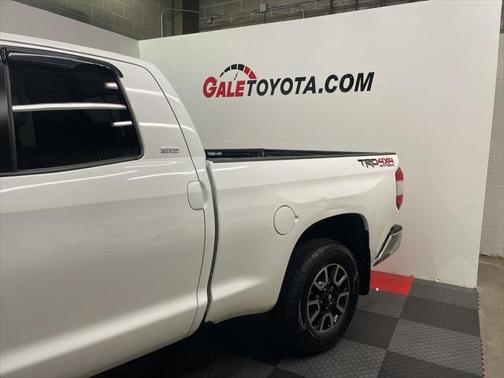 2016 Toyota Tundra SR5