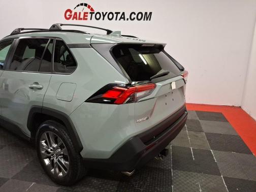 2020 Toyota RAV4 XLE Premium