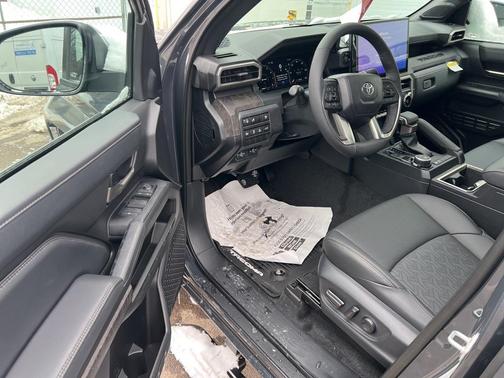 2025 Toyota Tacoma Hybrid Limited