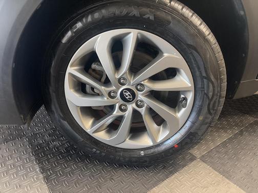 2018 Hyundai TUCSON SEL Plus