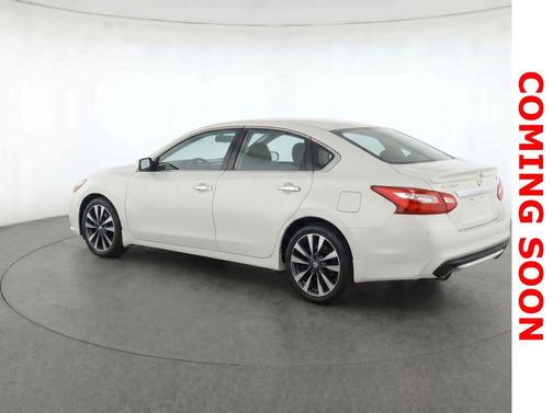Pearl White 2016 Nissan Altima 2.5 SR