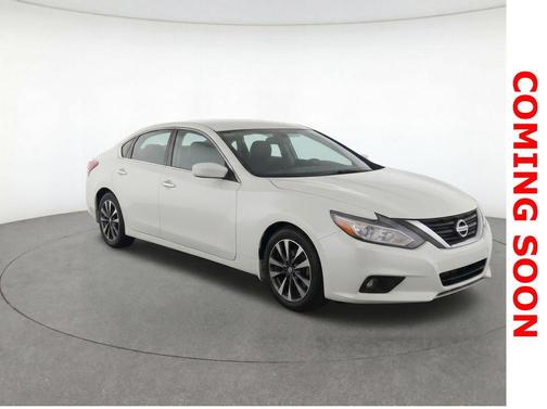 Pearl White 2016 Nissan Altima 2.5 SR