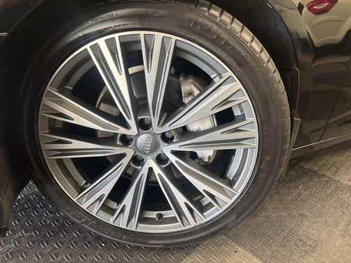 Brilliant Black 2020 Audi A6 45 Premium