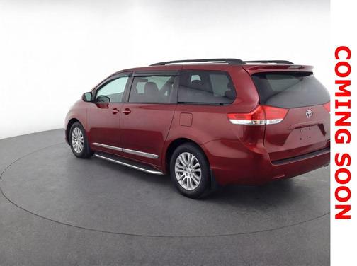 2013 Toyota Sienna XLE