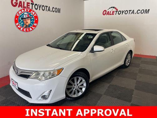 Super White 2012 Toyota Camry XLE