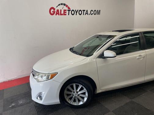 Super White 2012 Toyota Camry XLE