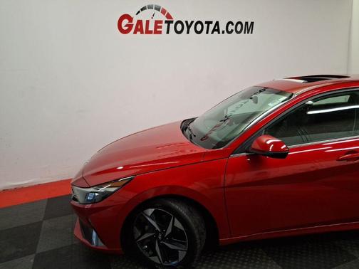 2023 Hyundai ELANTRA Limited