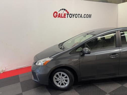 2013 Toyota Prius v Two