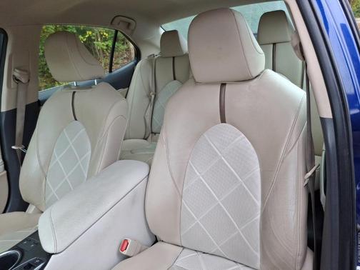 2018 Toyota Camry Hybrid XLE
