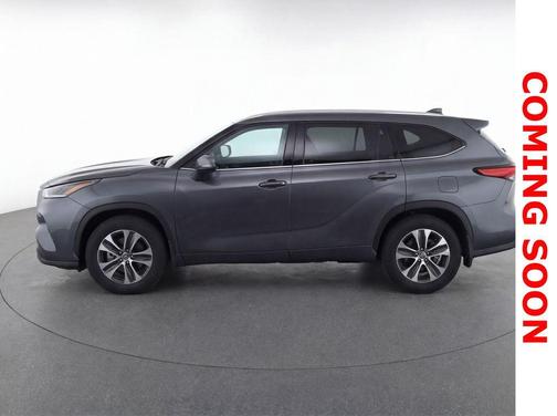 Magnetic Gray Metallic 2023 Toyota Highlander XLE