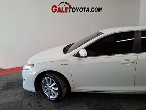2012 Toyota Camry Hybrid XLE