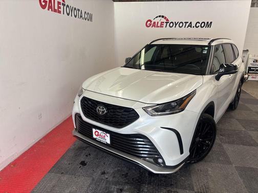2024 Toyota Highlander XSE