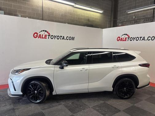 2024 Toyota Highlander XSE