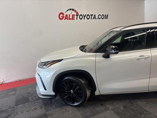 2024 Toyota Highlander XSE
