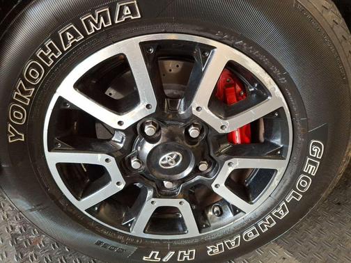 Super White 2014 Toyota Tundra SR5